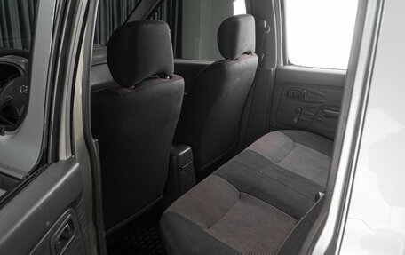 Nissan NP300, 2010 год, 1 049 000 рублей, 11 фотография