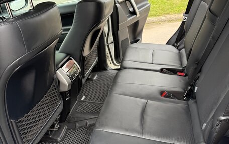 Toyota Land Cruiser Prado 150 рестайлинг 2, 2022 год, 9 000 000 рублей, 21 фотография
