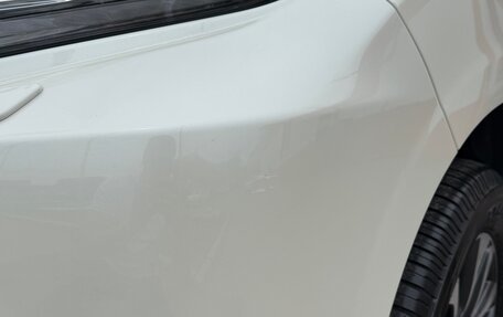 Toyota Land Cruiser Prado 150 рестайлинг 2, 2022 год, 9 000 000 рублей, 24 фотография