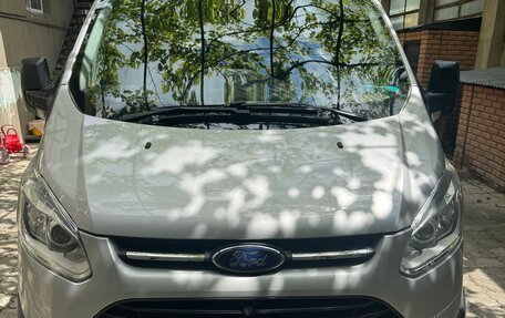 Ford Tourneo Custom I рестайлинг, 2014 год, 2 350 000 рублей, 1 фотография