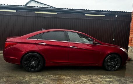 Hyundai Sonata VI, 2010 год, 1 150 000 рублей, 1 фотография