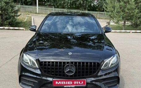 Mercedes-Benz E-Класс, 2020 год, 3 780 000 рублей, 1 фотография