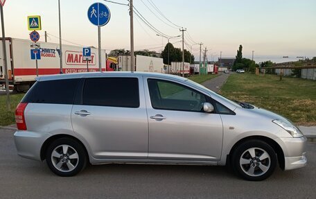 Toyota Wish II, 2003 год, 620 000 рублей, 2 фотография