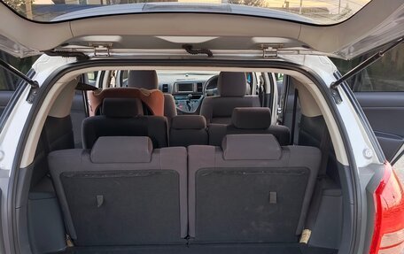 Toyota Wish II, 2003 год, 620 000 рублей, 12 фотография
