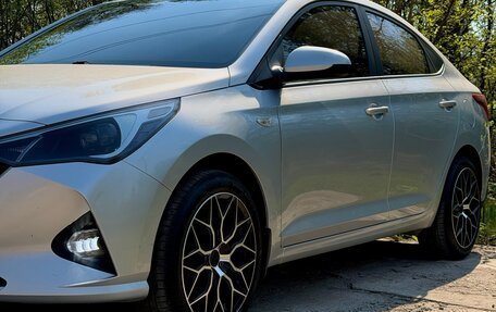 Hyundai Solaris II рестайлинг, 2021 год, 1 495 000 рублей, 4 фотография