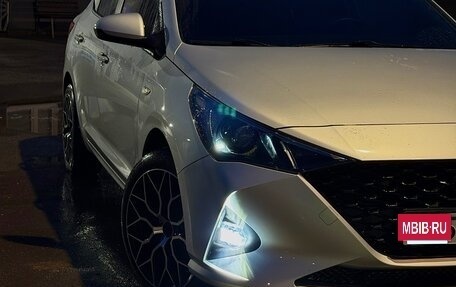 Hyundai Solaris II рестайлинг, 2021 год, 1 495 000 рублей, 2 фотография