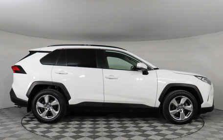 Toyota RAV4, 2021 год, 3 497 000 рублей, 4 фотография