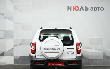 Chevrolet Niva I рестайлинг, 2017 год, 660 000 рублей, 5 фотография