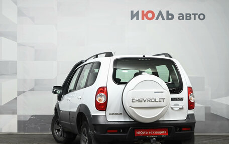 Chevrolet Niva I рестайлинг, 2017 год, 660 000 рублей, 4 фотография