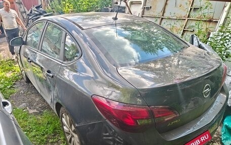 Opel Astra J, 2013 год, 400 000 рублей, 1 фотография