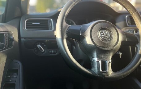 Volkswagen Jetta VI, 2012 год, 850 000 рублей, 14 фотография