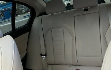 BMW 3 серия, 2019 год, 3 900 000 рублей, 16 фотография