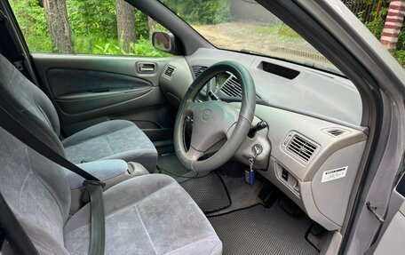 Toyota Prius IV XW50, 1998 год, 250 000 рублей, 3 фотография
