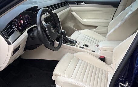 Volkswagen Passat B8 рестайлинг, 2018 год, 2 190 000 рублей, 8 фотография