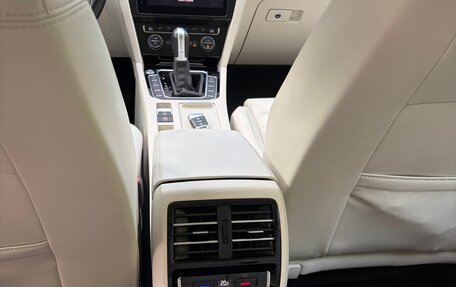 Volkswagen Passat B8 рестайлинг, 2018 год, 2 190 000 рублей, 13 фотография