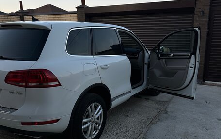 Volkswagen Touareg III, 2012 год, 1 900 000 рублей, 4 фотография