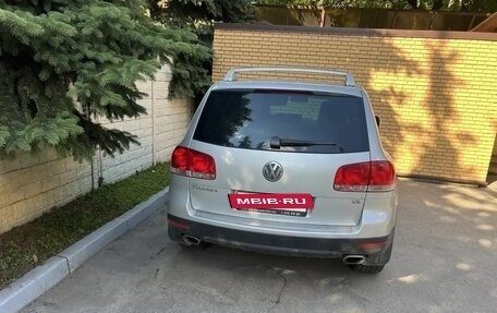 Volkswagen Touareg III, 2004 год, 700 000 рублей, 2 фотография