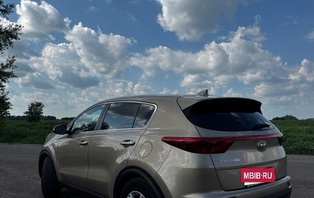 KIA Sportage IV рестайлинг, 2018 год, 2 050 000 рублей, 3 фотография