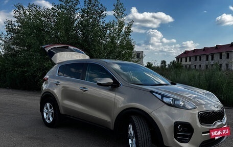 KIA Sportage IV рестайлинг, 2018 год, 2 050 000 рублей, 6 фотография