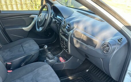 Renault Logan I, 2015 год, 400 000 рублей, 10 фотография