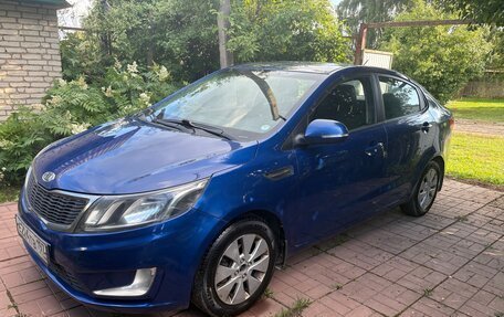 KIA Rio III рестайлинг, 2011 год, 600 000 рублей, 2 фотография