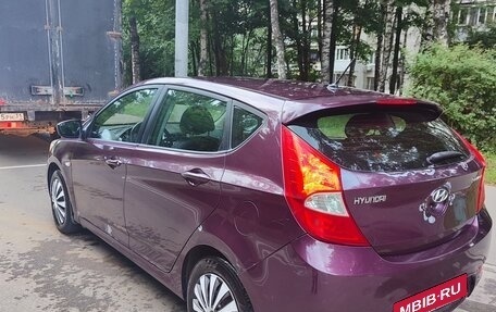 Hyundai Solaris II рестайлинг, 2012 год, 630 000 рублей, 2 фотография