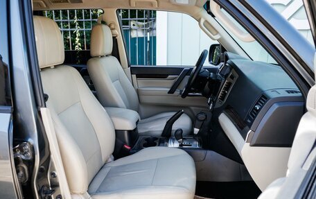 Mitsubishi Pajero IV, 2017 год, 2 849 000 рублей, 9 фотография