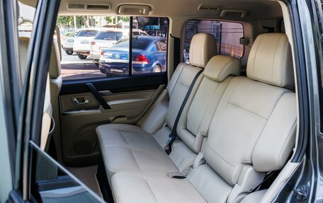 Mitsubishi Pajero IV, 2017 год, 2 849 000 рублей, 11 фотография