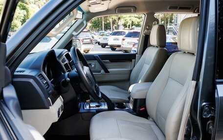 Mitsubishi Pajero IV, 2017 год, 2 849 000 рублей, 12 фотография
