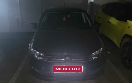 Volkswagen Polo VI (EU Market), 2018 год, 425 000 рублей, 1 фотография