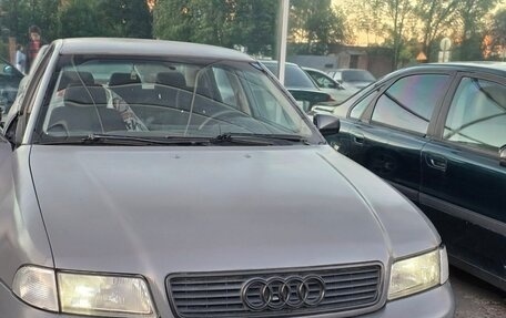 Audi A4, 1995 год, 235 000 рублей, 1 фотография