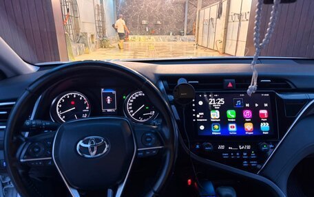 Toyota Camry, 2020 год, 2 700 000 рублей, 9 фотография