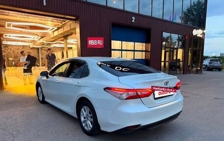Toyota Camry, 2020 год, 2 700 000 рублей, 2 фотография