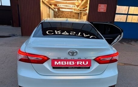 Toyota Camry, 2020 год, 2 700 000 рублей, 8 фотография