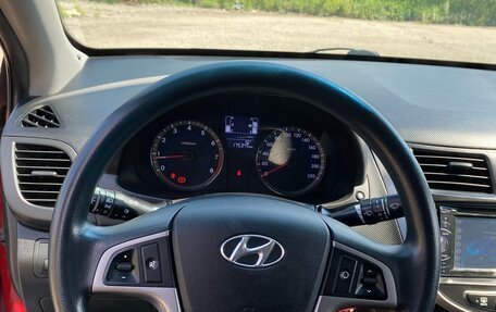 Hyundai Solaris II рестайлинг, 2014 год, 850 000 рублей, 14 фотография
