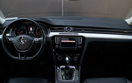 Volkswagen Passat B8 рестайлинг, 2016 год, 1 670 000 рублей, 11 фотография