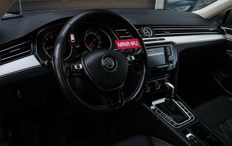 Volkswagen Passat B8 рестайлинг, 2016 год, 1 670 000 рублей, 14 фотография