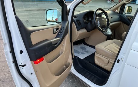 Hyundai Grand Starex Grand Starex I рестайлинг 2, 2014 год, 3 080 000 рублей, 17 фотография