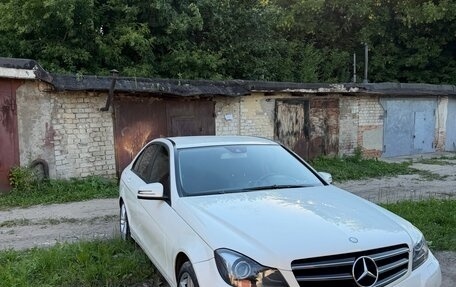 Mercedes-Benz C-Класс, 2011 год, 1 180 000 рублей, 3 фотография