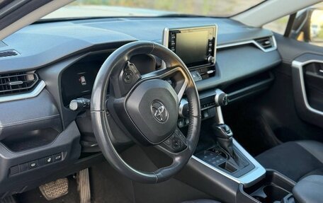 Toyota RAV4, 2021 год, 3 499 000 рублей, 4 фотография