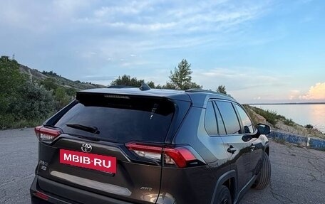Toyota RAV4, 2021 год, 3 499 000 рублей, 9 фотография