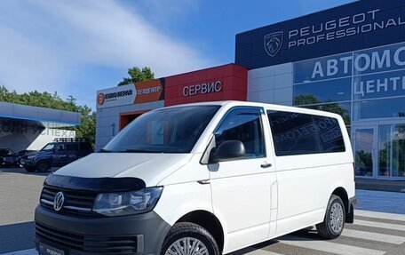 Volkswagen Caravelle T6 рестайлинг, 2017 год, 2 475 000 рублей, 3 фотография