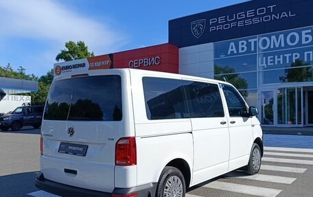 Volkswagen Caravelle T6 рестайлинг, 2017 год, 2 475 000 рублей, 8 фотография