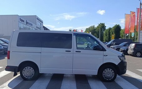 Volkswagen Caravelle T6 рестайлинг, 2017 год, 2 475 000 рублей, 9 фотография