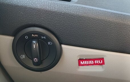 Volkswagen Caravelle T6 рестайлинг, 2017 год, 2 475 000 рублей, 19 фотография