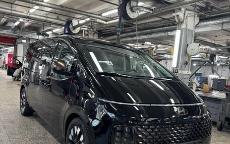 Hyundai Staria, 2025 год, 9 800 000 рублей, 2 фотография