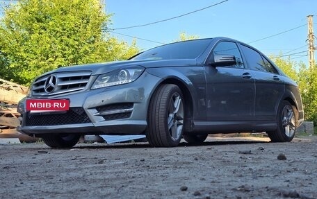 Mercedes-Benz C-Класс, 2012 год, 1 200 000 рублей, 2 фотография