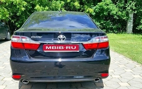 Toyota Camry, 2018 год, 2 250 000 рублей, 4 фотография