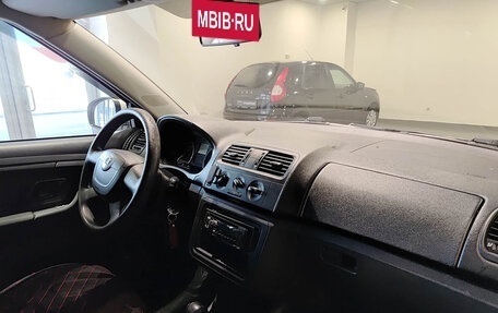 Skoda Fabia II, 2011 год, 735 000 рублей, 13 фотография