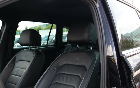 Volkswagen Tiguan II, 2021 год, 3 828 000 рублей, 17 фотография